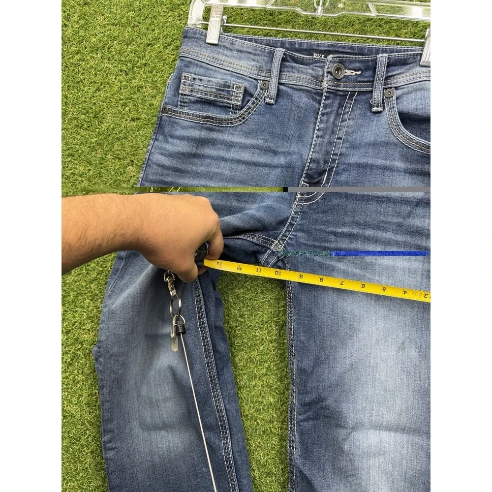 BKE Jeans Mens 32x30 Jake Straight Leg Light Wash Buckle Stretch Modern Y2K Work
